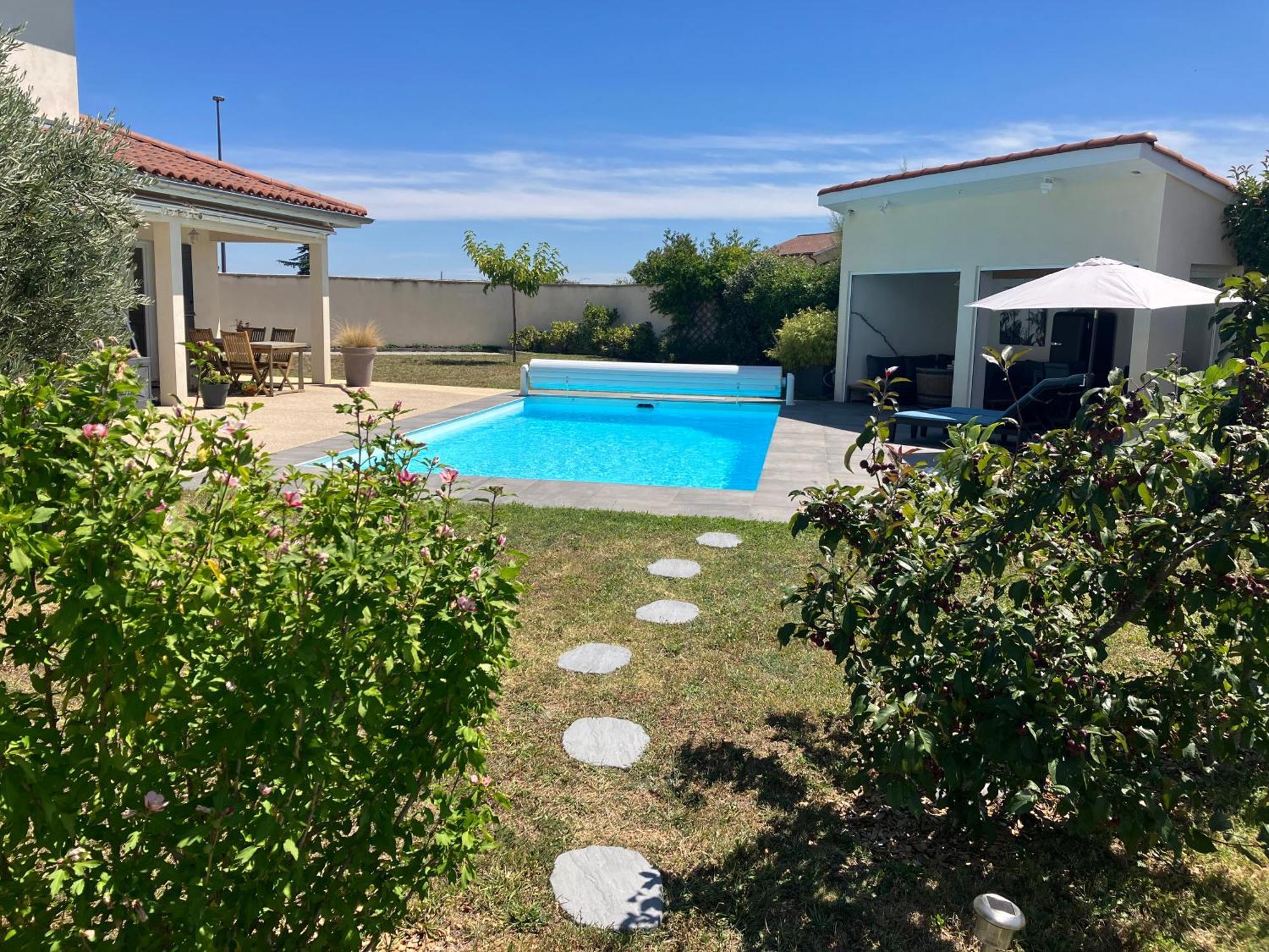 Gite Bambou Avec Piscine Saint-Andeol-le-Chateau Extérieur photo
